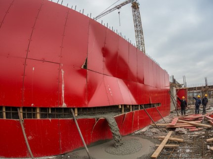 Shuttering ply installed incorrectly at a construction site